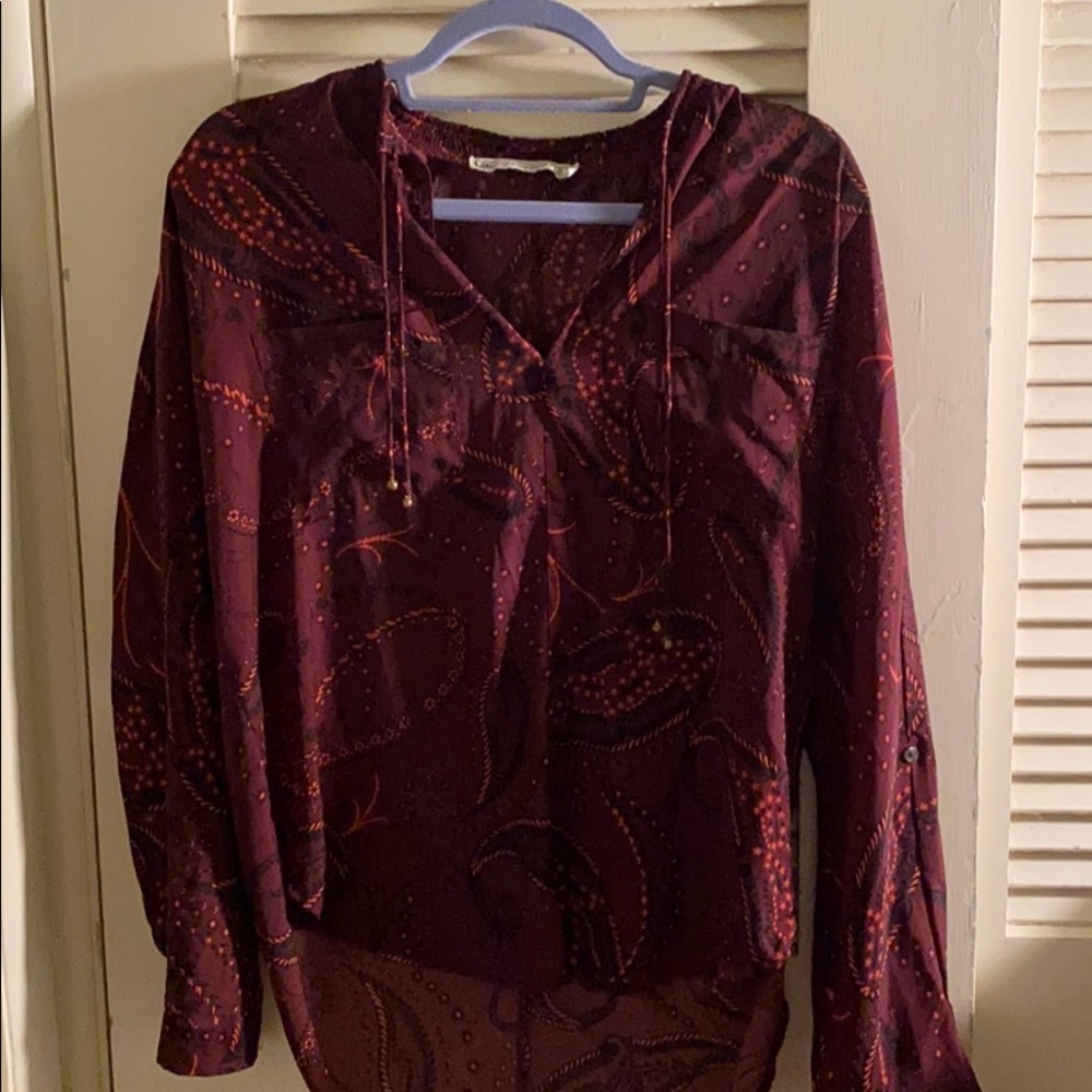 Abercrombie & Fitch V neck blouse